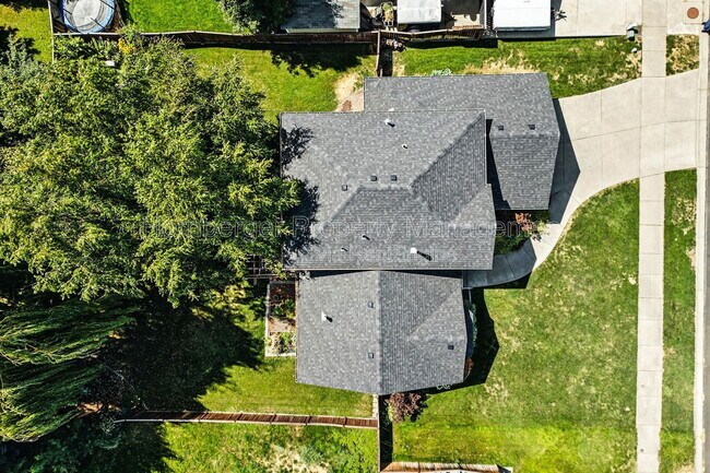 Building Photo - 3431 W 21st Ave