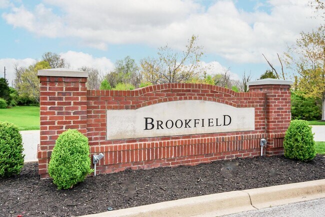 Building Photo - 216 Rockcrest Way