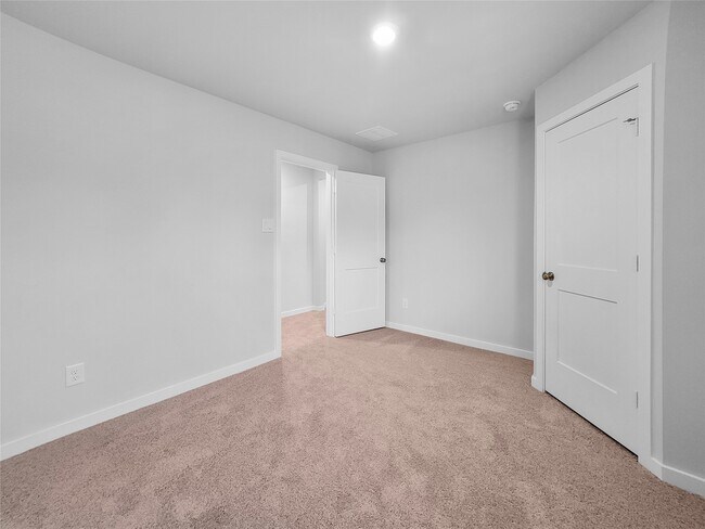 Building Photo - 10750 Red Flagstone Dr
