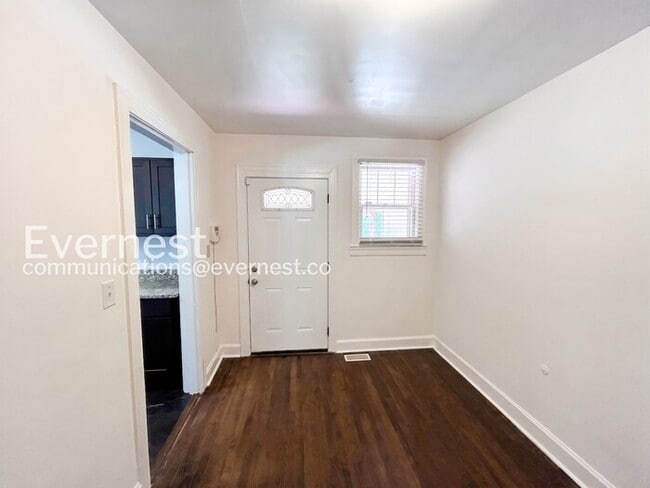 Building Photo - 142 Gordon Terrace