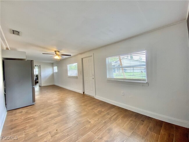 Building Photo - 106 Leeland Heights Blvd W