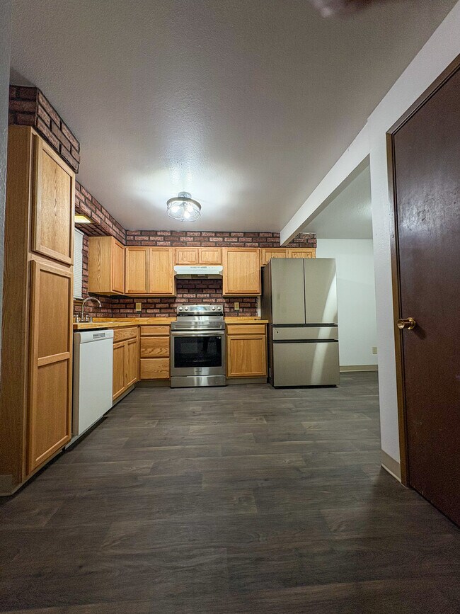 Building Photo - 4608 73rd St Ct E