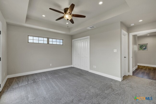 Building Photo - 1216 Canyon Lake Dr