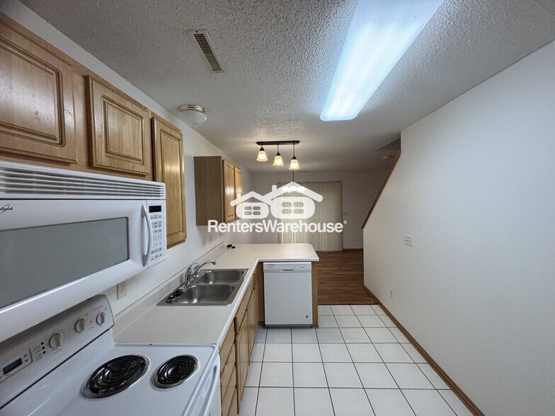 Building Photo - 3701 Brook Ridge Ct