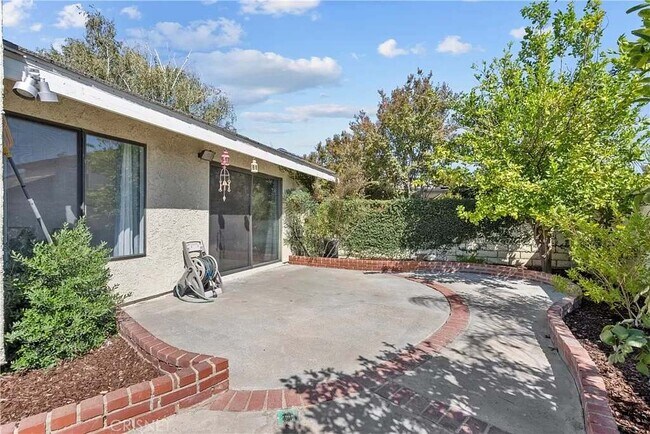 Building Photo - 26064 Tampico Dr