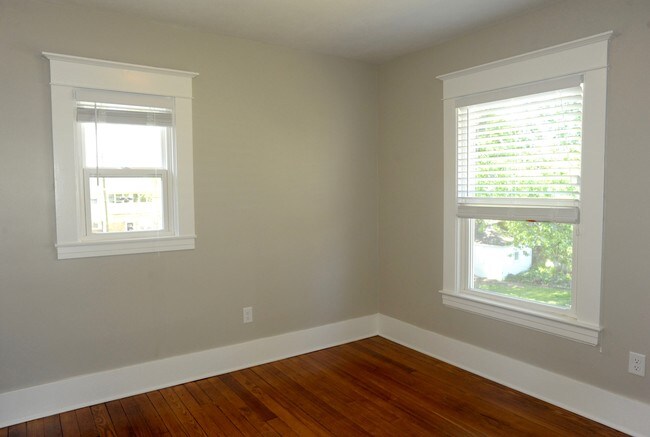 Building Photo - 1136 Sibley St NW