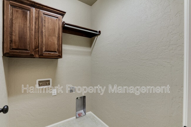 Building Photo - 1549 SW 96th St