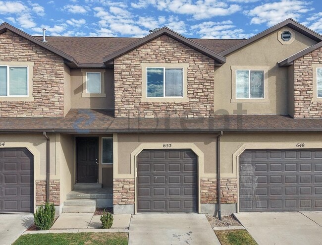 Building Photo - 652 Pimlico Dr