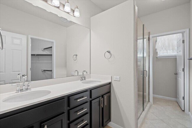 Building Photo - 9703 Sunny Swan Ct