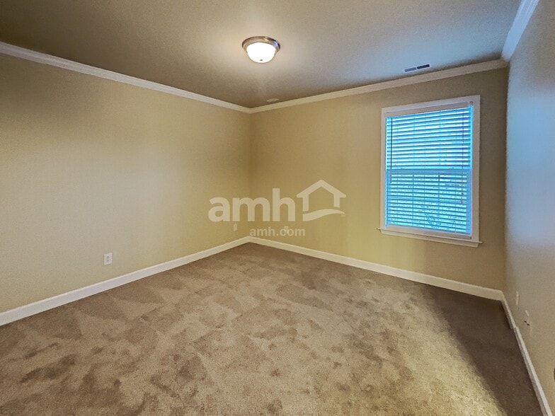 Building Photo - 2091 Lequire Ln