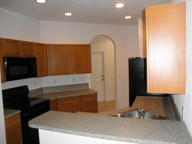 Building Photo - 5314 White Oleander