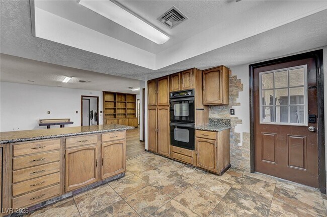 Building Photo - 6975 O'Bannon Dr