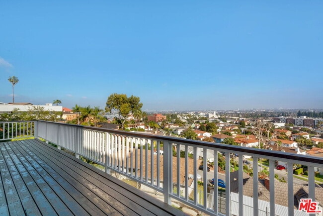 Building Photo - 3617 Homeway Dr