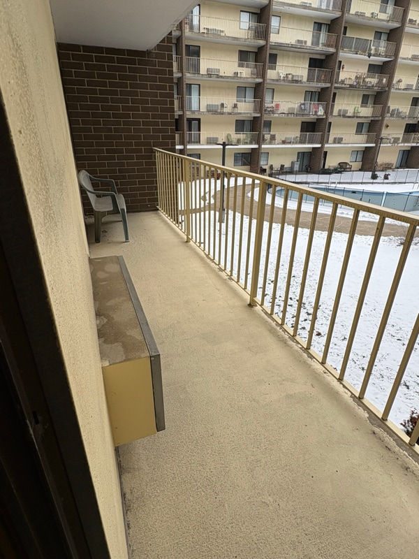 Building Photo - 2106 Kanawha Blvd E