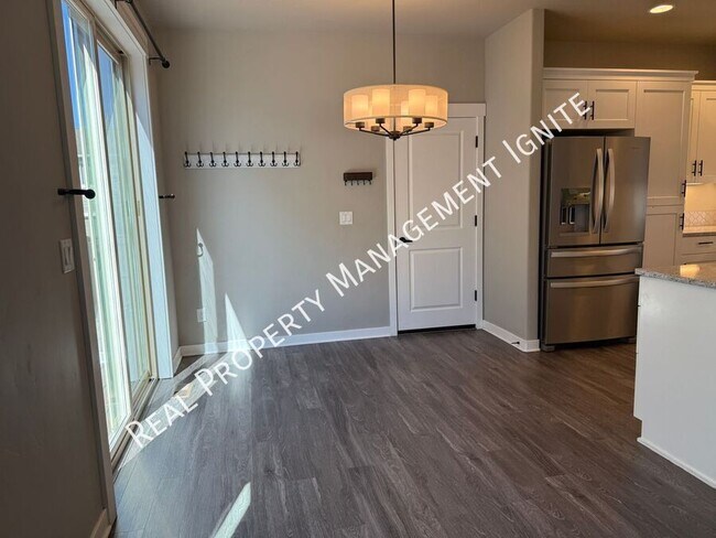 Building Photo - 20844 SE Sunniberg Ln