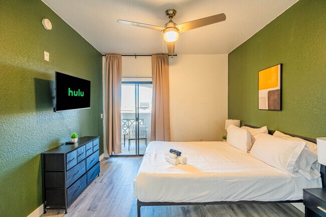 Building Photo - 2150 S 55th St