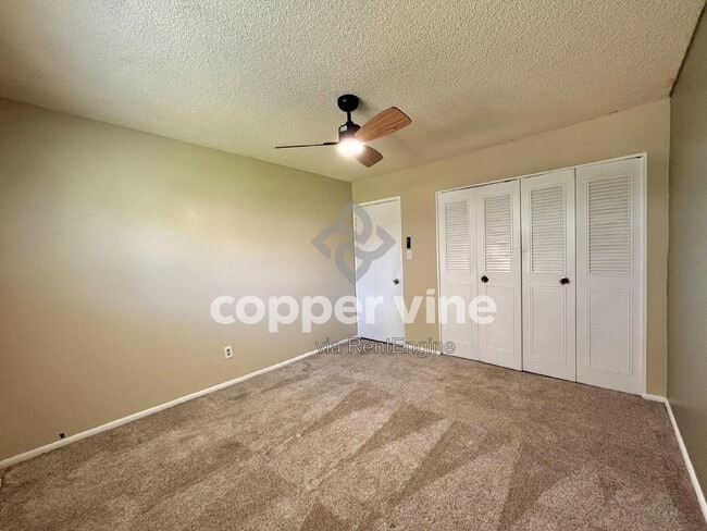 Building Photo - 8748 Mariposa St