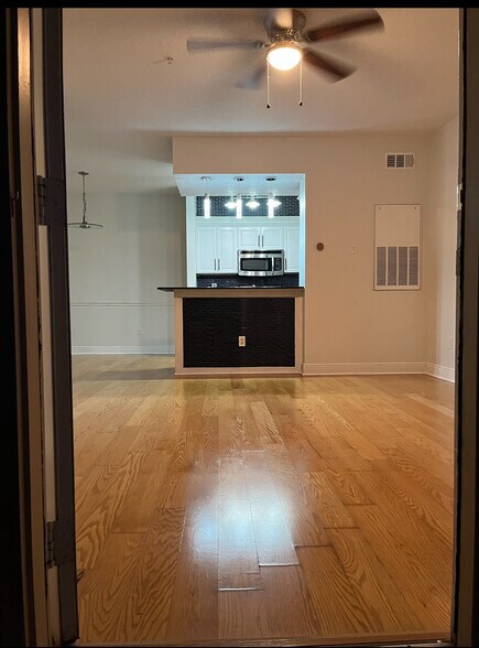 Building Photo - 14226 Fredricksburg Dr