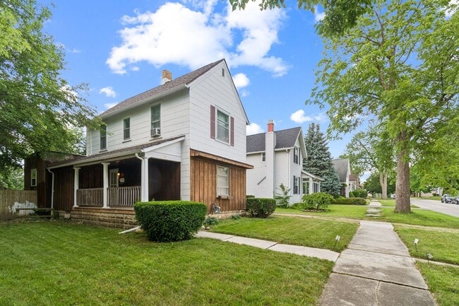 Building Photo - Charming 3BR House in Fostoria