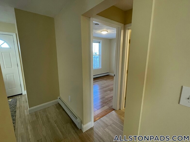 Building Photo - 34 Pratt St