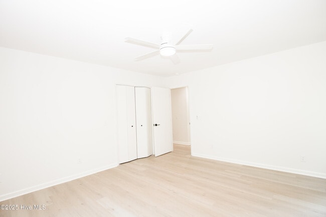 Building Photo - 102 Firetree Ln