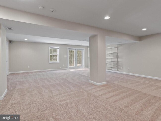 Building Photo - 10107 Minburn St