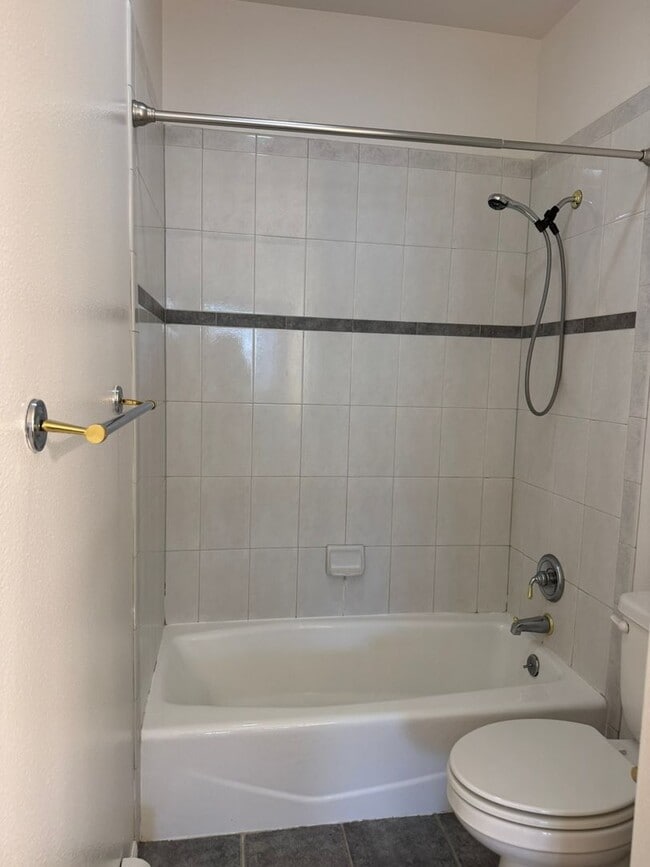 Building Photo - Spacious Single-Level Home in the Redlands w/ Private Yard & Thoughtful Layout!!!