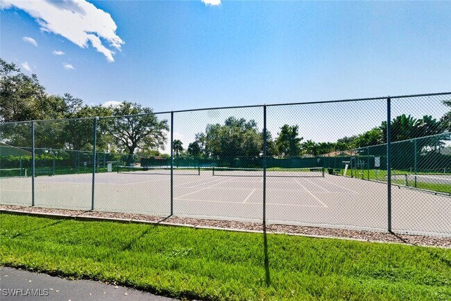 Building Photo - 636 Windsor Sq