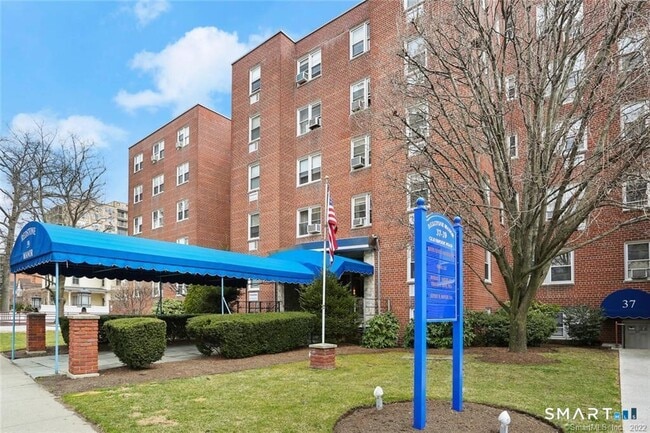 Building Photo - 39 Glenbrook Rd