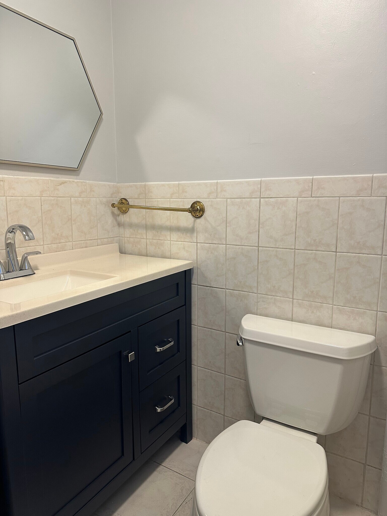 Building Photo - 42 William St