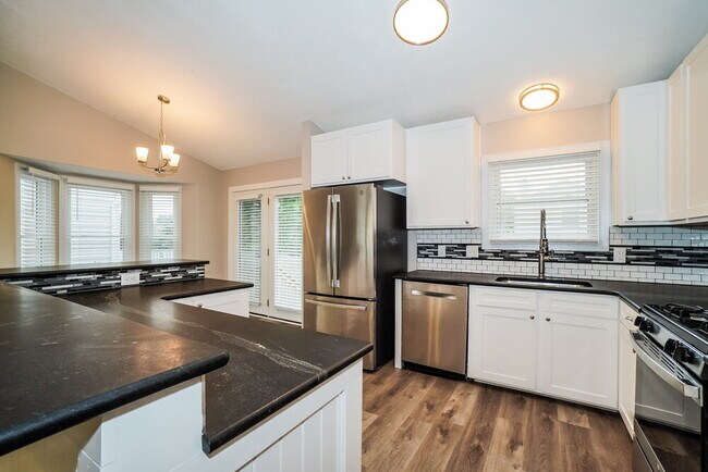 Building Photo - 4581 Dungannon Dr