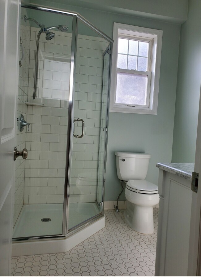 Building Photo - 43 S Adelaide Ave