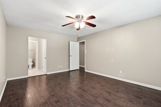 Building Photo - 971 N Red Cedar Cir