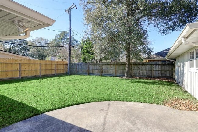 Building Photo - 10403 Raritan Dr