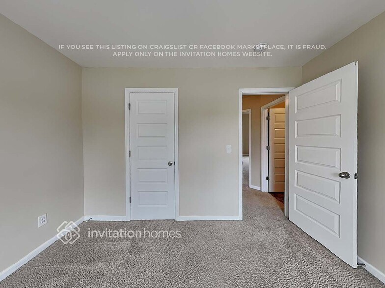 Building Photo - 605 Emporia Loop