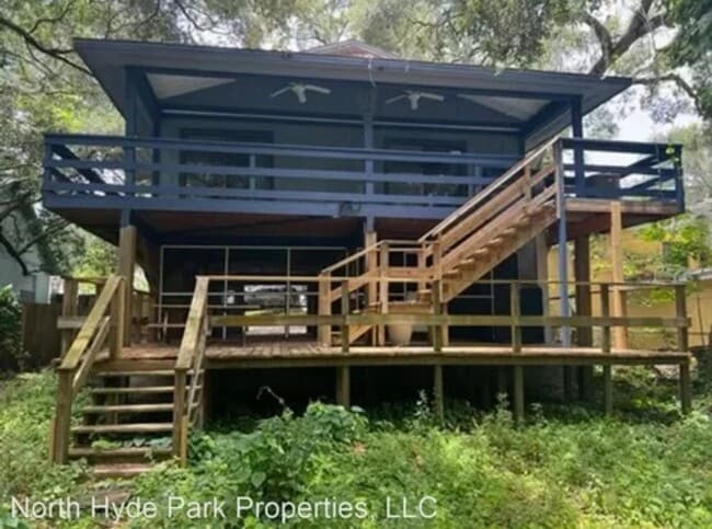 Building Photo - River Front Stilt Home