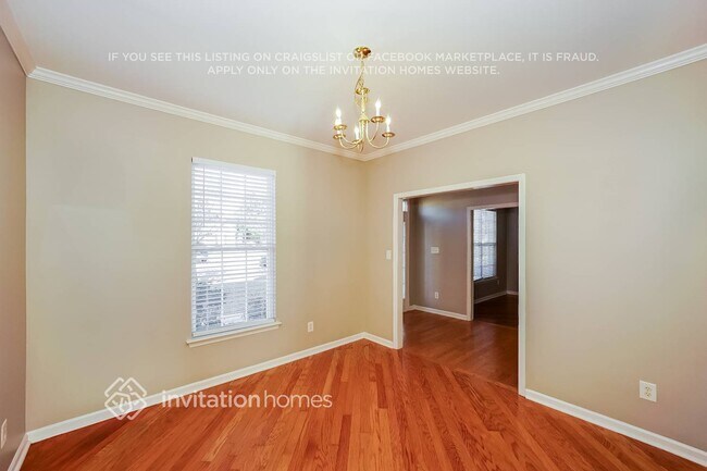 Building Photo - 122 Elgin Ln