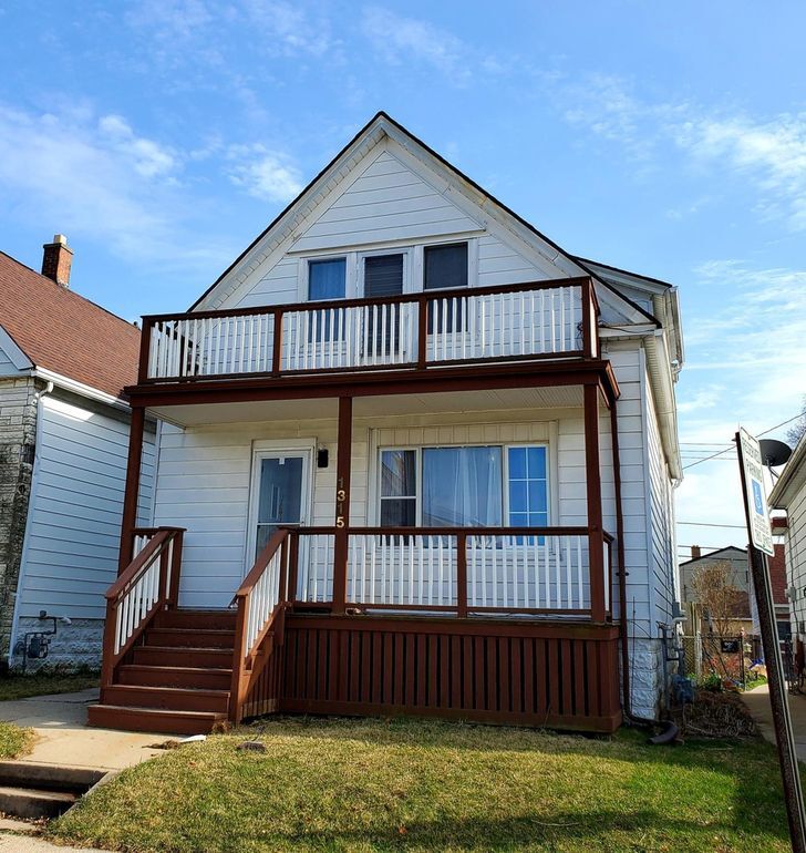 Front - 1315 Michigan Ave
