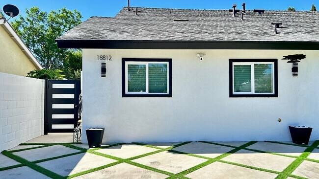 Whole Private Unit - 18812 Vintage St