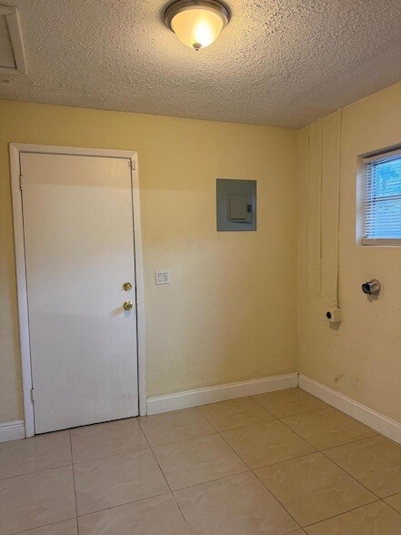 Building Photo - 4159 Sherri Ct