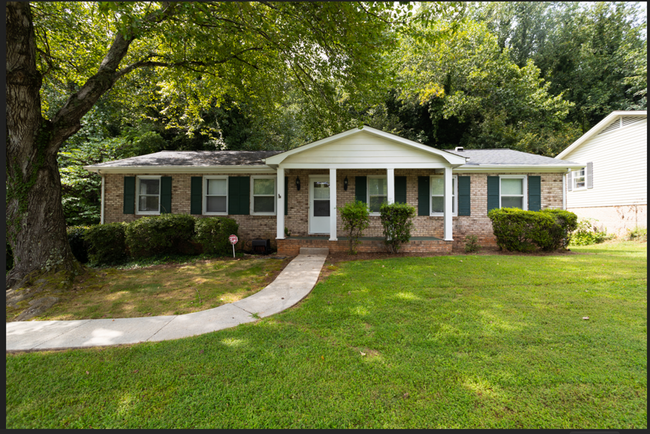 Primary Photo - Delightful single-family home offers 4 spa...