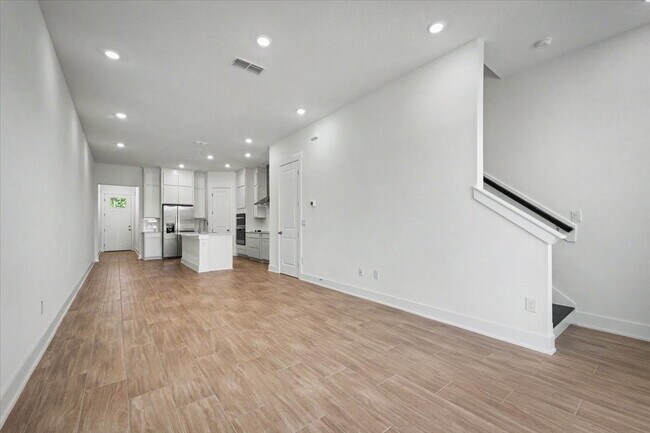Building Photo - Brand New Construction Townhouse minutes from Durbin Pavilion