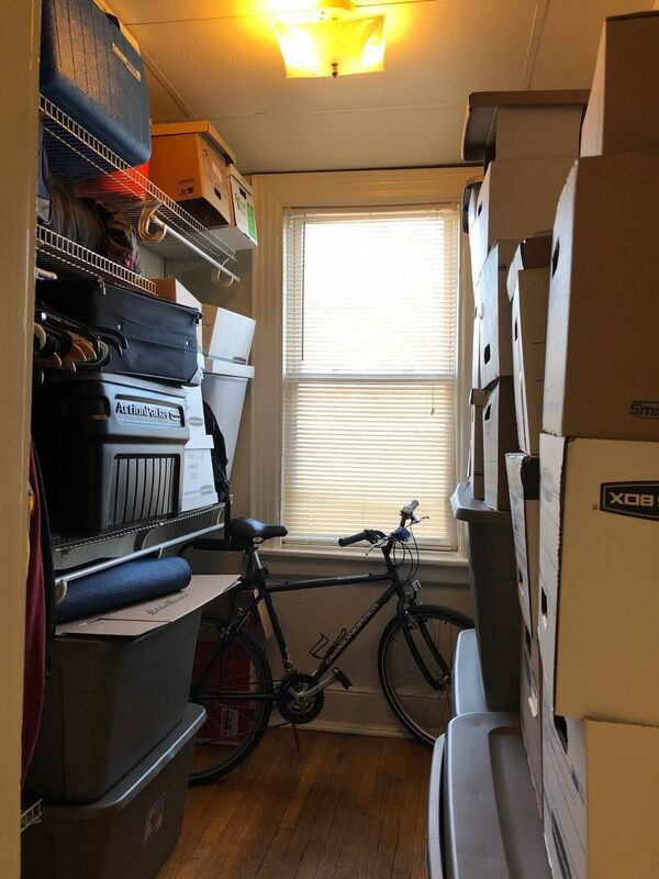 Building Photo - 603 S Davis Ave