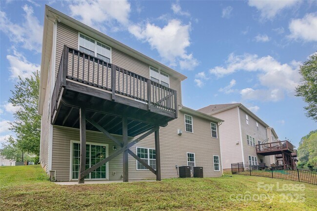 Building Photo - 14026 Green Birch Dr