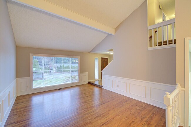 Building Photo - 16611 NE 48th Ct