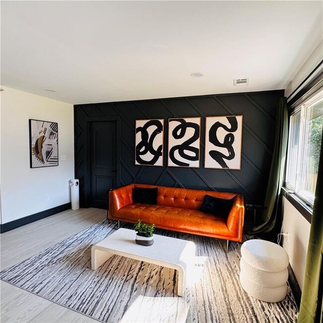 Building Photo - 2054 Fargo Pl SE