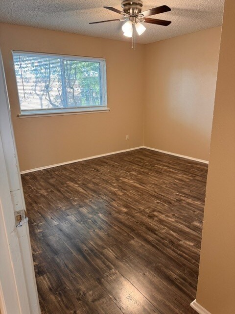 Building Photo - 3514 Summit Ln