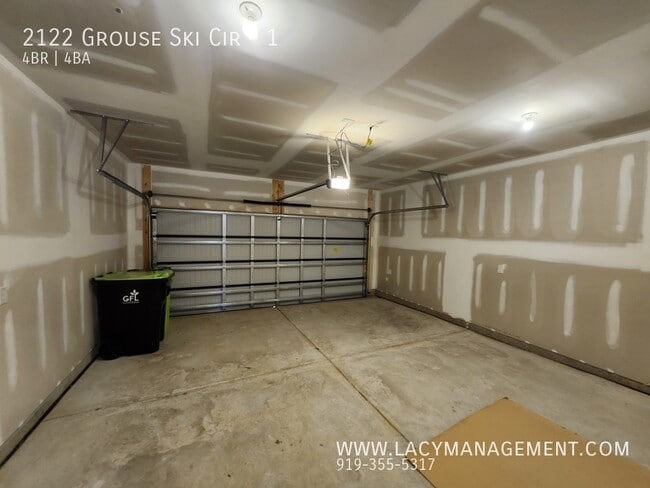 Building Photo - 2122 Grouse Ski Cir