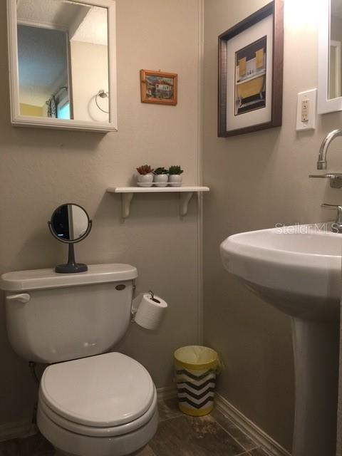 Building Photo - 1215 Panama Pl