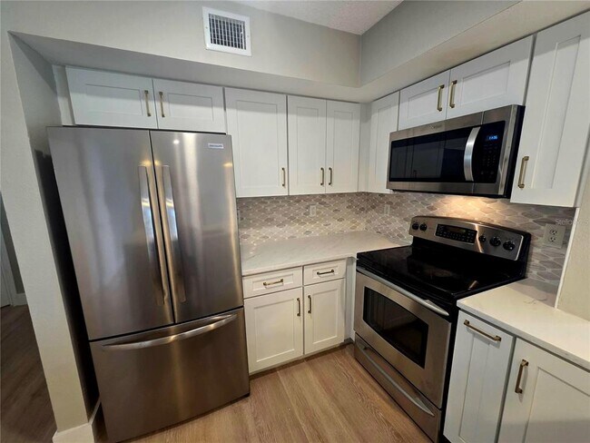 Building Photo - 2400 Feather Sound Dr